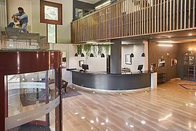 Silken Amara Plaza