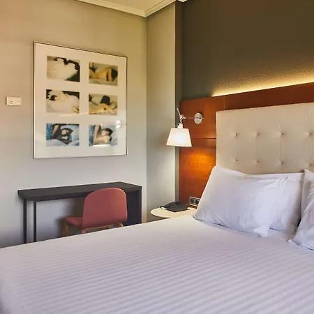 Silken Amara Plaza