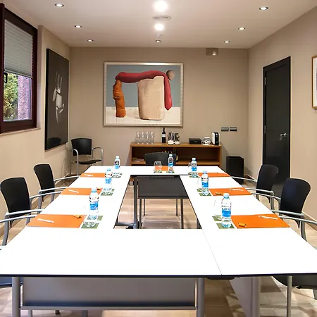 Silken Amara Plaza