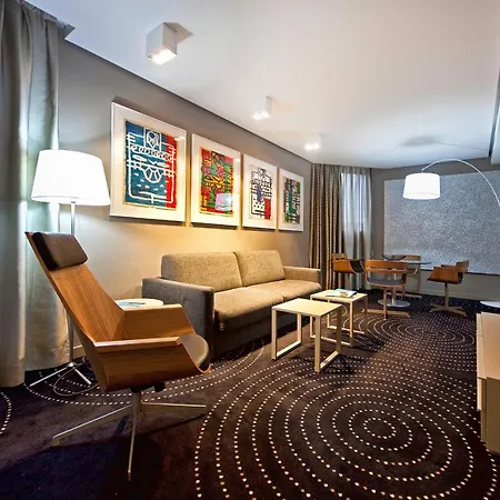 Silken Amara Plaza